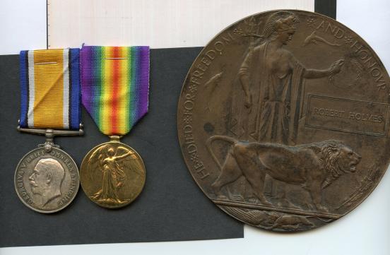 First War Pair Medals & Memorial Plaque To 2nd Lt Robert Holmes Kings Royal Lancaster Regt