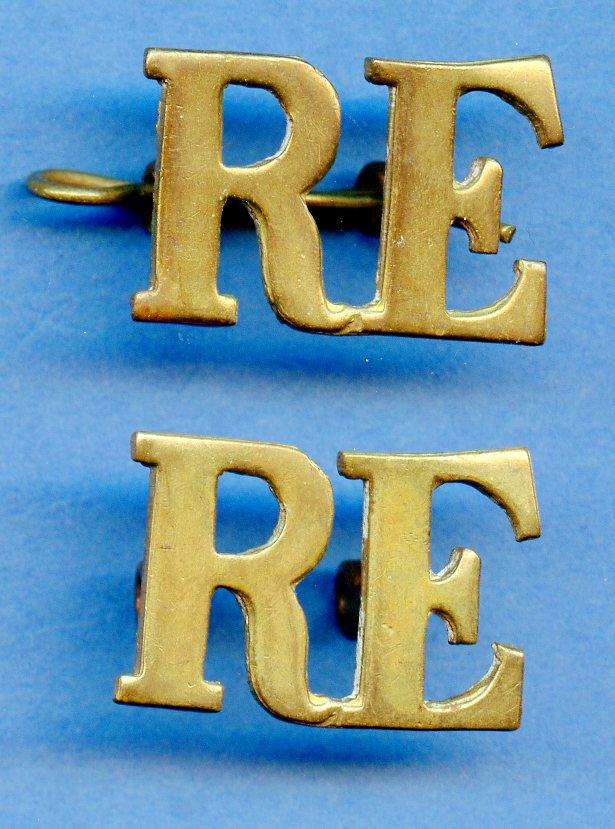 Pair of WW1  Royal Engineers (R.E.) Shoulder Titles Badges