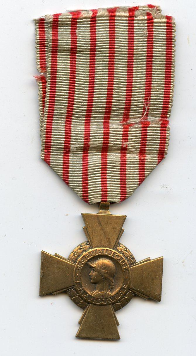 France  WW1  Combatants Cross Medal