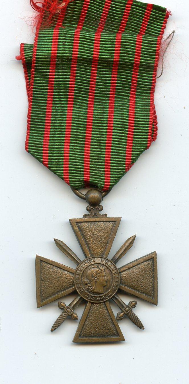 French Croix De Guerre Medal   Reverse Dated 1914-18