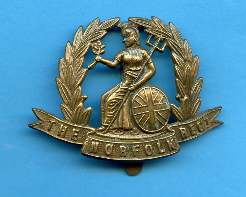 The Norfolk Regiment WW1 Brass Cap Badge