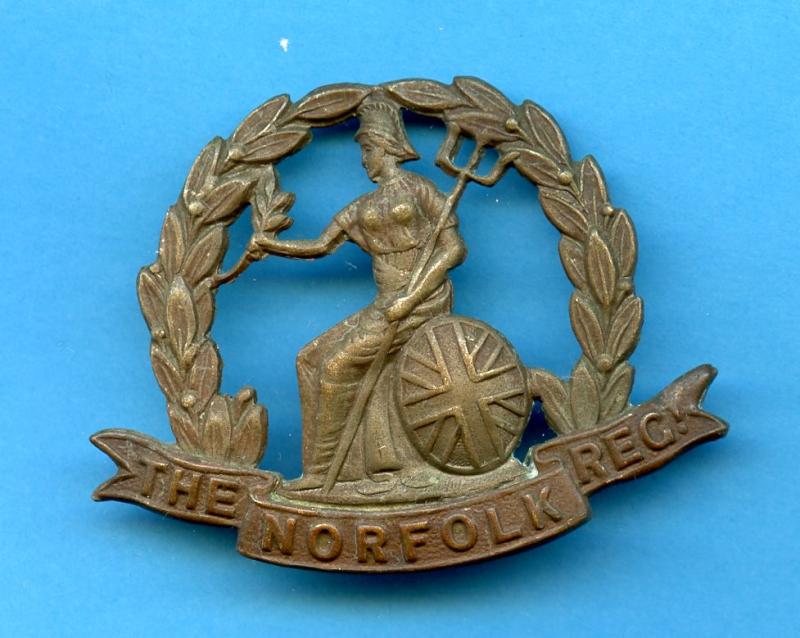 The Norfolk Regiment  WW1 Bi- Metal Cap Badge