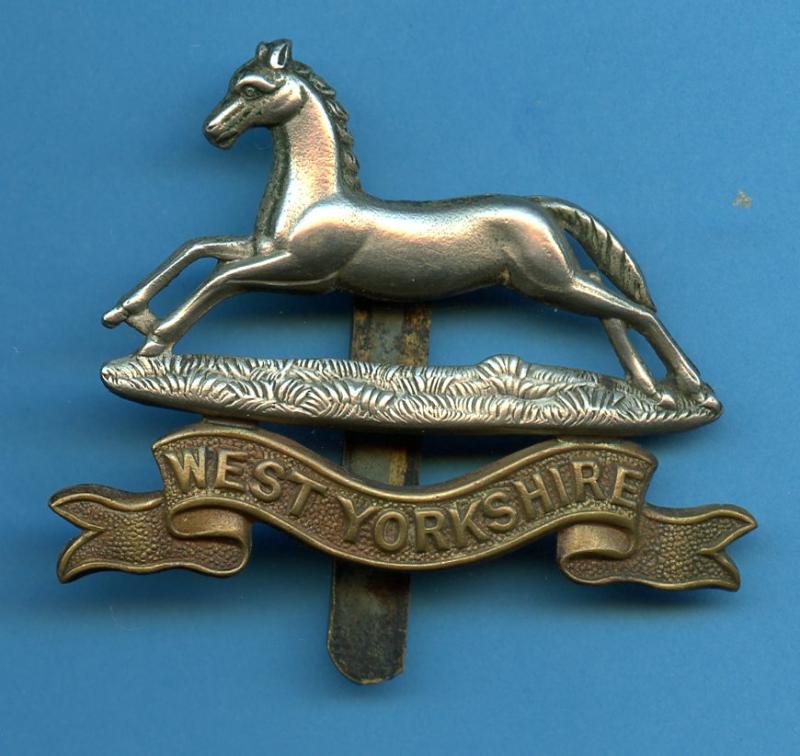 The Prince of Wale's Own ( West Yorkshire Regiment) WW1 Cap Badge