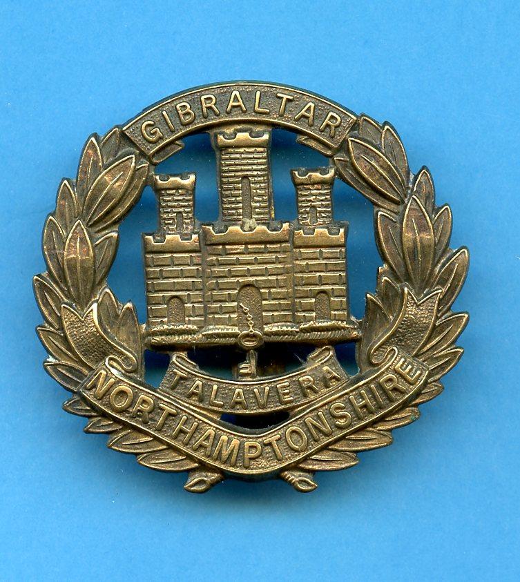 The Northamptonshire Regiment  WW1  Brass Metal WW1 Cap badge