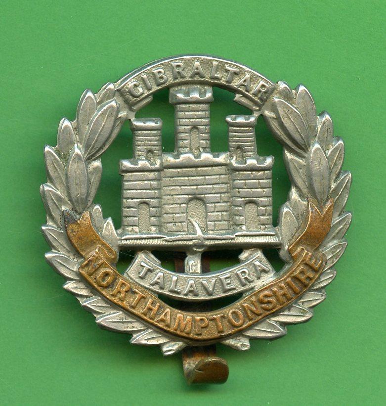 The Northamptonshire Regiment  WW1  Bi- Metal Cap badge