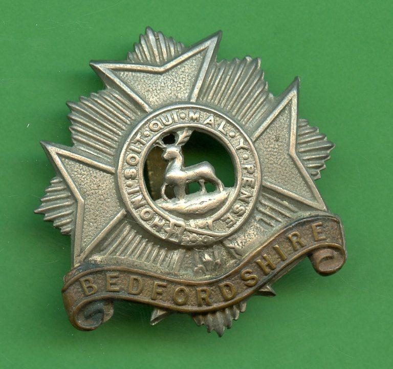 The Bedfordshire Regiment  WW1  Bi- Metal Cap Badge
