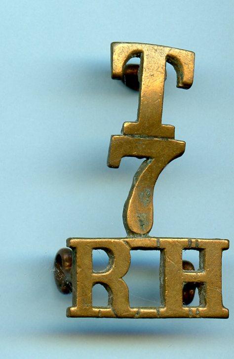 WW1 7th Territorial Battalion Royal Highlanders ( The Black Watch) (T/7 R H)  Brass Shoulder Title Badge